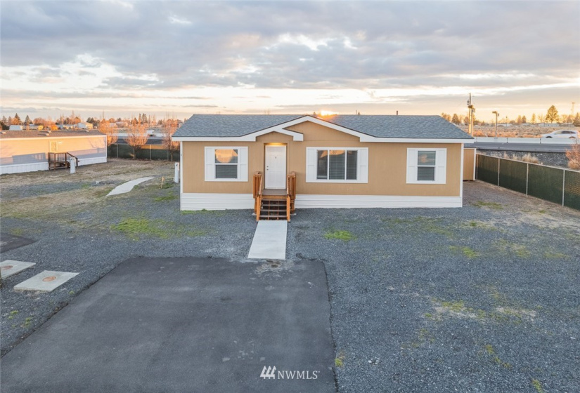 4727 Owens, Moses Lake, Washington 98837, 3 Bedrooms Bedrooms, ,2 BathroomsBathrooms,Manufactured In Park,For Sale,Owens,NWM1872970