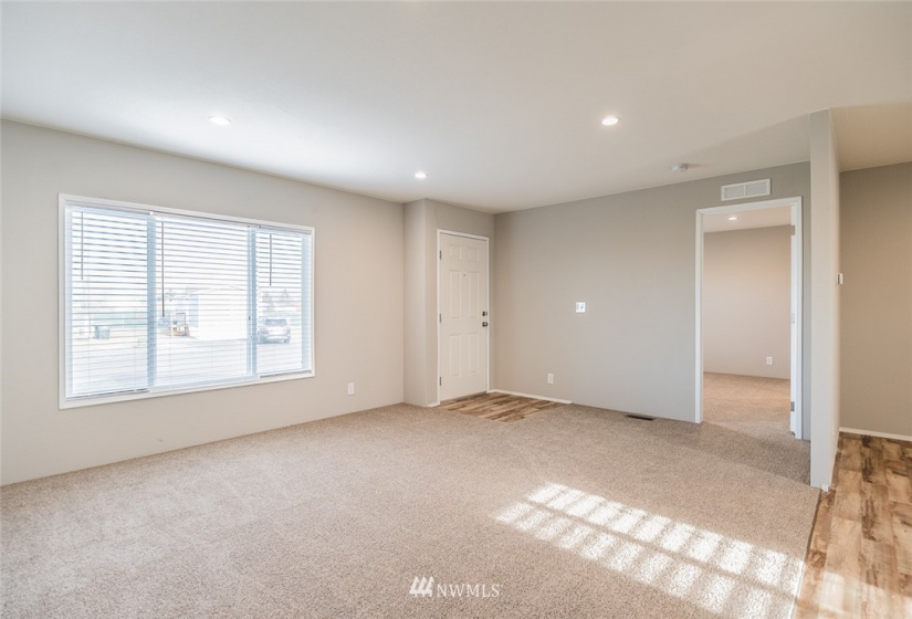 4727 Owens, Moses Lake, Washington 98837, 3 Bedrooms Bedrooms, ,2 BathroomsBathrooms,Manufactured In Park,For Sale,Owens,NWM1872970