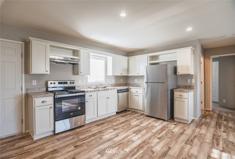 4727 Owens, Moses Lake, Washington 98837, 3 Bedrooms Bedrooms, ,2 BathroomsBathrooms,Manufactured In Park,For Sale,Owens,NWM1872970