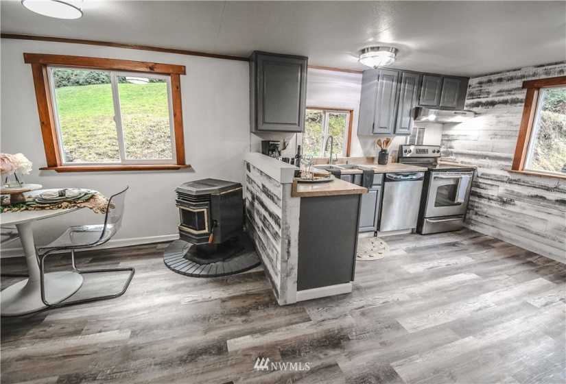 9211 Gravelly, Port Orchard, Washington 98367, 3 Bedrooms Bedrooms, ,1 BathroomBathrooms,Residential,For Sale,Gravelly,NWM1873419