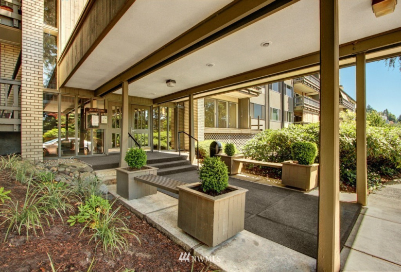 2500 81st, Mercer Island, Washington 98040, 2 Bedrooms Bedrooms, ,1 BathroomBathrooms,Residential Lease,For Rent,81st,NWM1873458