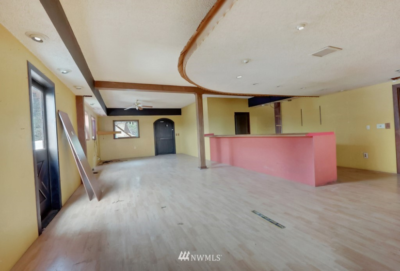 17136 410, Bonney Lake, Washington 98391, ,Residential Lease,For Rent,Winery Business Complex,410,NWM1873550