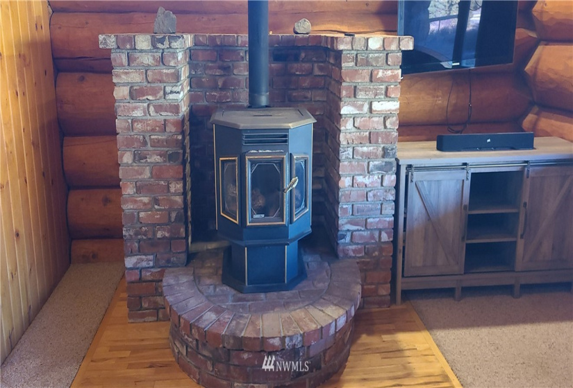 70 Crumbacher, Tonasket, Washington 98855, 2 Bedrooms Bedrooms, ,2 BathroomsBathrooms,Residential,For Sale,Westvue Ranchettes 2,Crumbacher,NWM1865163