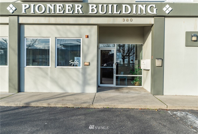 380 Pioneer, Oak Harbor, Washington 98277, ,Commercial Sale,For Sale,Pioneer,NWM1870350