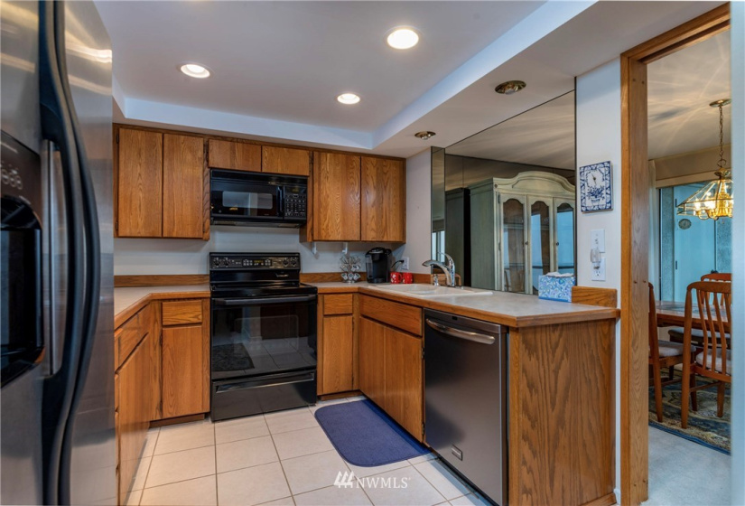 3016 Narrows, Tacoma, Washington 98407, 2 Bedrooms Bedrooms, ,2 BathroomsBathrooms,Residential,For Sale,Gold Creek,Narrows,NWM1865204