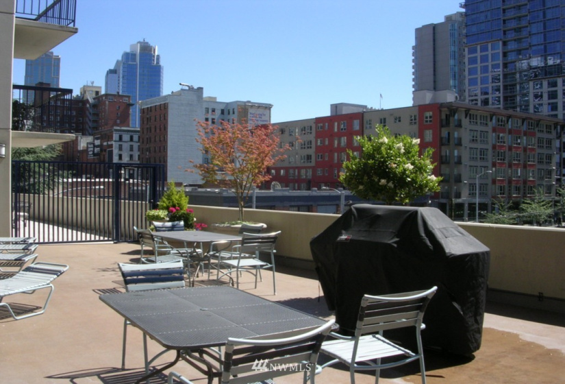 2100 3rd, Seattle, Washington 98121, ,1 BathroomBathrooms,Residential Lease,For Rent,3rd,NWM1873681