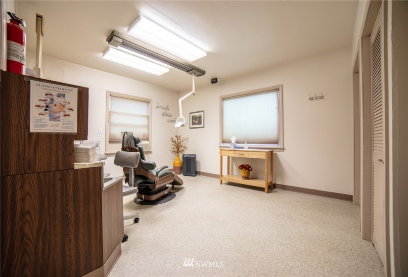 1083 State, Marysville, Washington 98270, ,Commercial Sale,For Sale,State,NWM1869693
