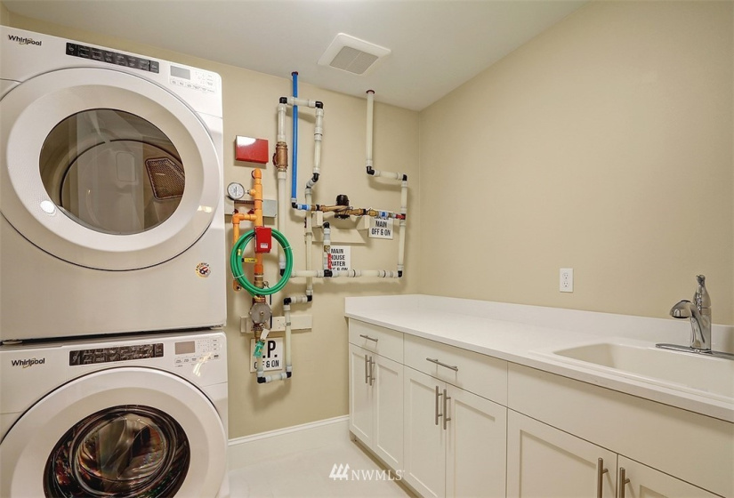 7420 A 27th, Mercer Island, Washington 98040, 1 Bedroom Bedrooms, ,Residential Lease,For Rent,27th,NWM1873224