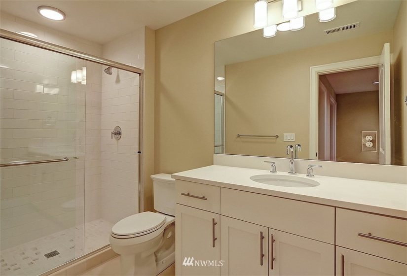 7420 A 27th, Mercer Island, Washington 98040, 1 Bedroom Bedrooms, ,Residential Lease,For Rent,27th,NWM1873224