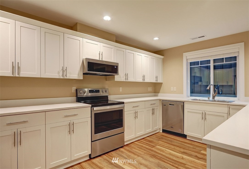 7420 A 27th, Mercer Island, Washington 98040, 1 Bedroom Bedrooms, ,Residential Lease,For Rent,27th,NWM1873224