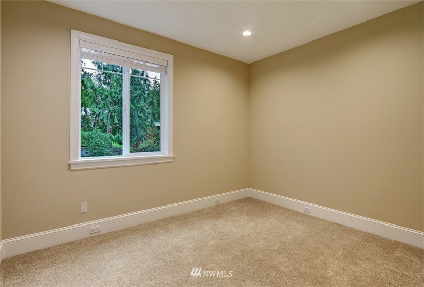 7420 B 27th, Mercer Island, Washington 98040, 2 Bedrooms Bedrooms, ,1 BathroomBathrooms,Residential Lease,For Rent,27th,NWM1873231