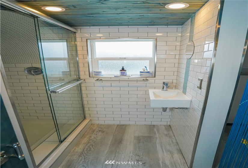 2100 West Bay, Olympia, Washington 98502, 1 Bedroom Bedrooms, ,Residential,For Sale,West Bay,NWM1873790