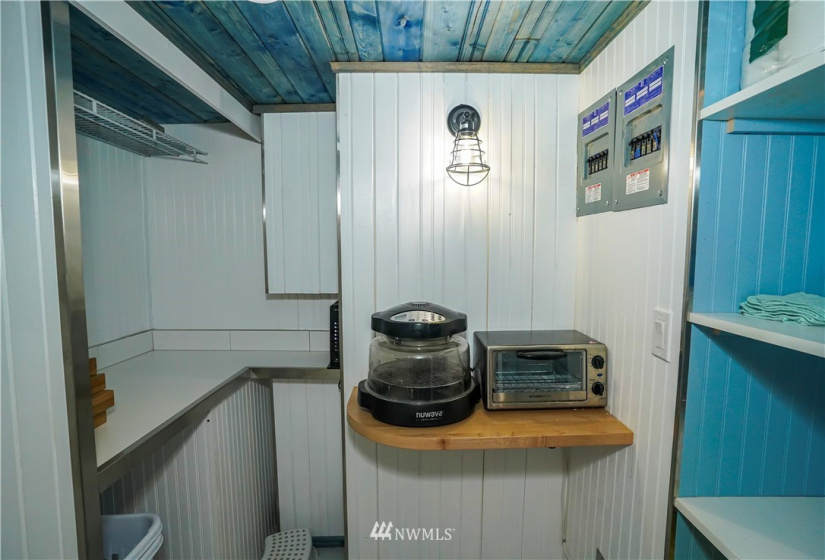 2100 West Bay, Olympia, Washington 98502, 1 Bedroom Bedrooms, ,Residential,For Sale,West Bay,NWM1873790