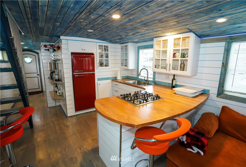 2100 West Bay, Olympia, Washington 98502, 1 Bedroom Bedrooms, ,Residential,For Sale,West Bay,NWM1873790
