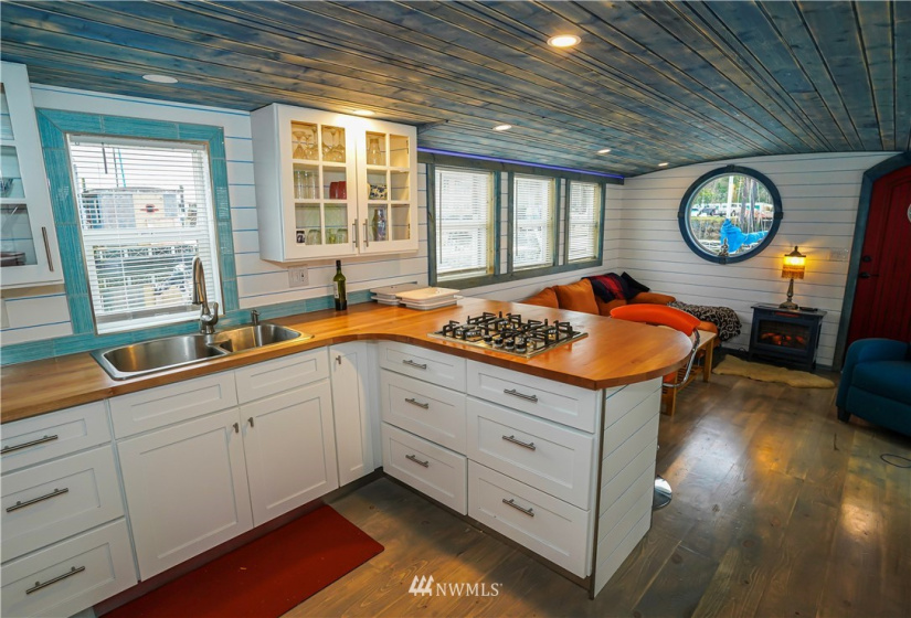 2100 West Bay, Olympia, Washington 98502, 1 Bedroom Bedrooms, ,Residential,For Sale,West Bay,NWM1873790
