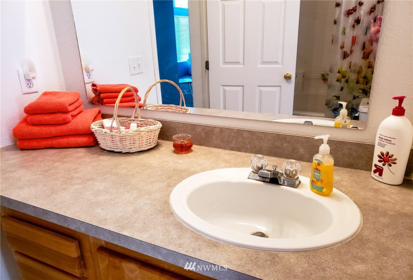 674 River Dr SW, Quincy, Washington 98848, 3 Bedrooms Bedrooms, ,2 BathroomsBathrooms,Residential,For Sale,River Dr SW,NWM1872164
