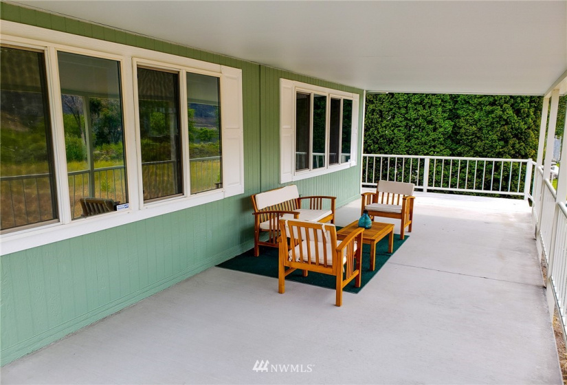 674 River Dr SW, Quincy, Washington 98848, 3 Bedrooms Bedrooms, ,2 BathroomsBathrooms,Residential,For Sale,River Dr SW,NWM1872164