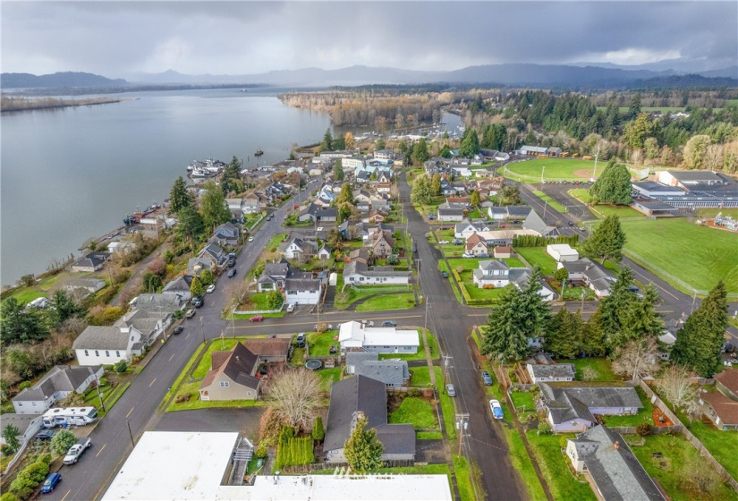 440 2nd, Cathlamet, Washington 98612, 2 Bedrooms Bedrooms, ,1 BathroomBathrooms,Residential,For Sale,2nd,NWM1873905