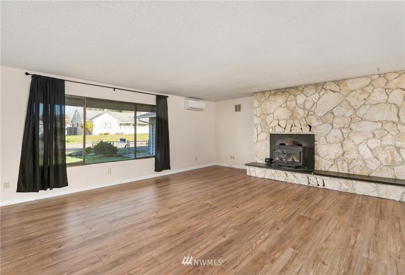 440 2nd, Cathlamet, Washington 98612, 2 Bedrooms Bedrooms, ,1 BathroomBathrooms,Residential,For Sale,2nd,NWM1873905