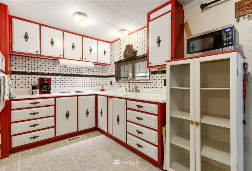 2101 324th, Federal Way, Washington 98003, 2 Bedrooms Bedrooms, ,1 BathroomBathrooms,Manufactured In Park,For Sale,324th,NWM1873825