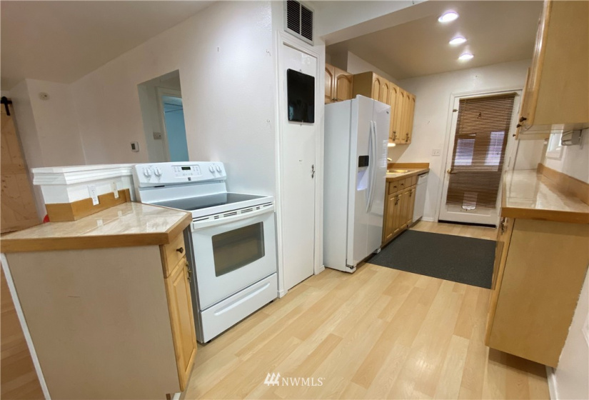 360 Perkins, Buckley, Washington 98321, 3 Bedrooms Bedrooms, ,2 BathroomsBathrooms,Residential,For Sale,Perkins,NWM1873774