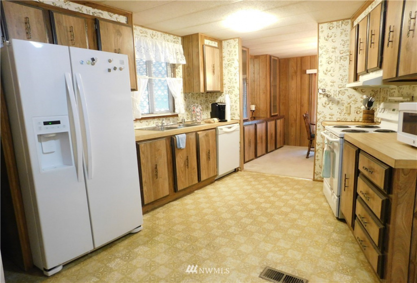 9314 Canyon, Puyallup, Washington 98371, 2 Bedrooms Bedrooms, ,Manufactured In Park,For Sale,Canyon,NWM1874223