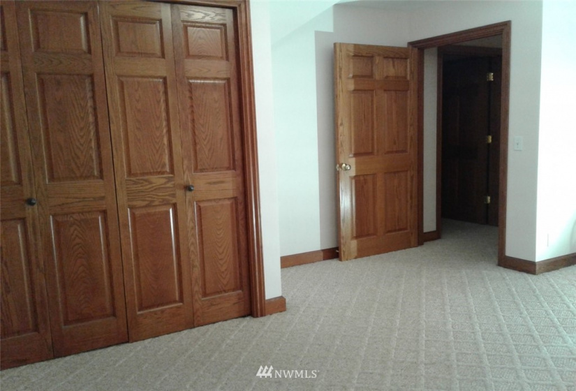 5822 8th, Seattle, Washington 98107, 4 Bedrooms Bedrooms, ,2 BathroomsBathrooms,Residential,For Sale,8th,NWM1874294
