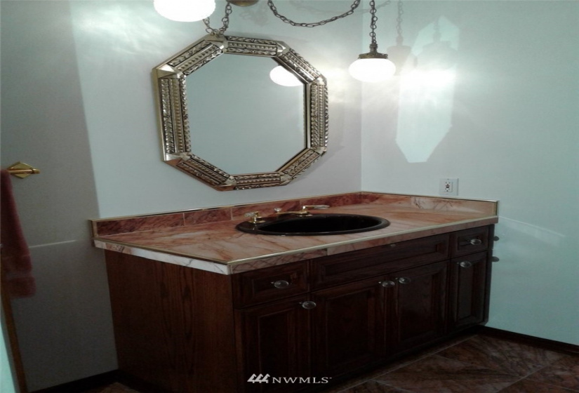 5822 8th, Seattle, Washington 98107, 4 Bedrooms Bedrooms, ,2 BathroomsBathrooms,Residential,For Sale,8th,NWM1874294