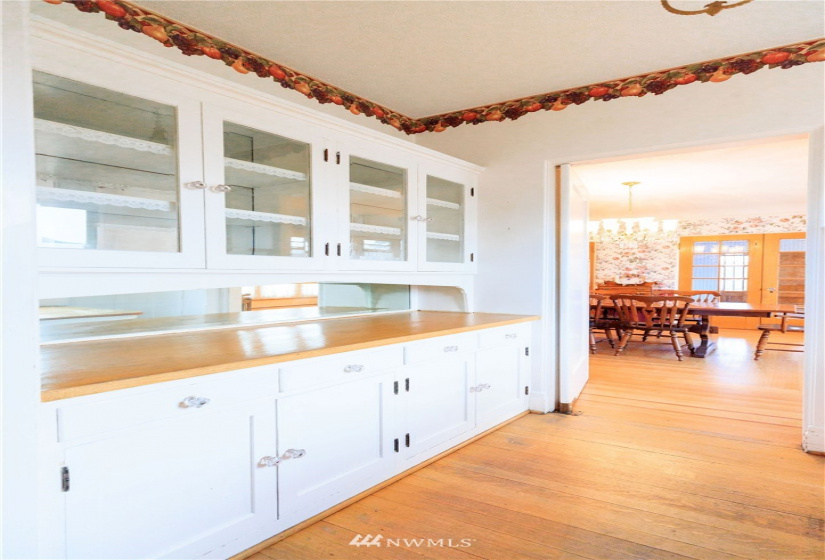 2 Chicago, Yakima, Washington 98902, 4 Bedrooms Bedrooms, ,2 BathroomsBathrooms,Residential,For Sale,Chicago,NWM1874309