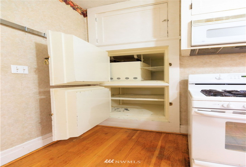 2 Chicago, Yakima, Washington 98902, 4 Bedrooms Bedrooms, ,2 BathroomsBathrooms,Residential,For Sale,Chicago,NWM1874309