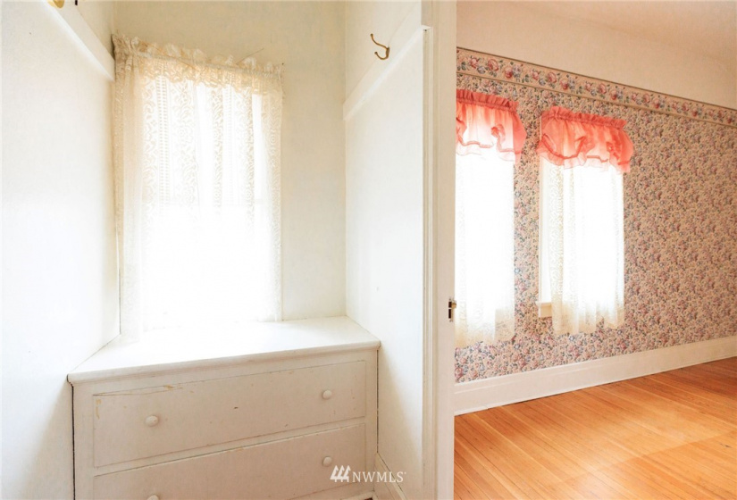 2 Chicago, Yakima, Washington 98902, 4 Bedrooms Bedrooms, ,2 BathroomsBathrooms,Residential,For Sale,Chicago,NWM1874309