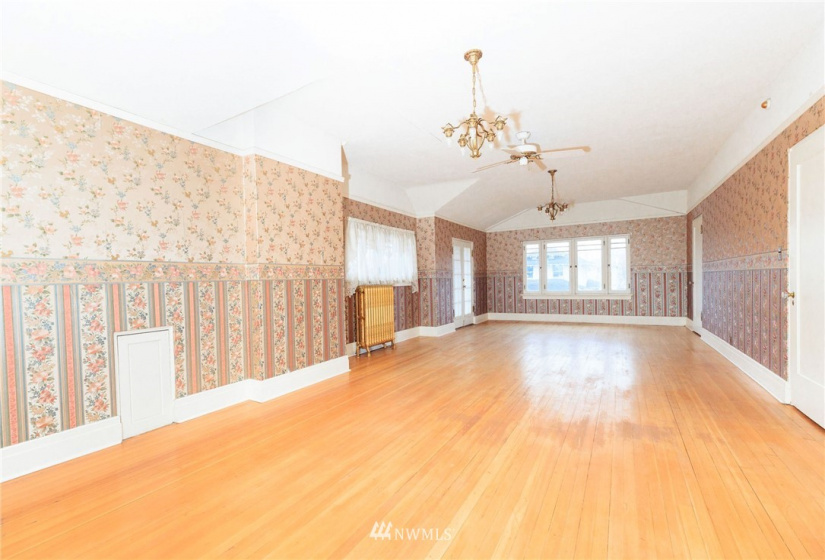 2 Chicago, Yakima, Washington 98902, 4 Bedrooms Bedrooms, ,2 BathroomsBathrooms,Residential,For Sale,Chicago,NWM1874309