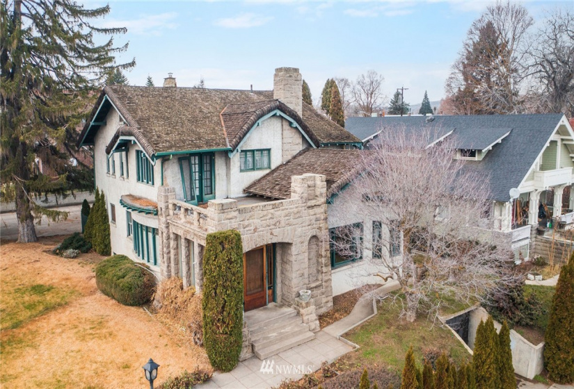 2 Chicago, Yakima, Washington 98902, 4 Bedrooms Bedrooms, ,2 BathroomsBathrooms,Residential,For Sale,Chicago,NWM1874309