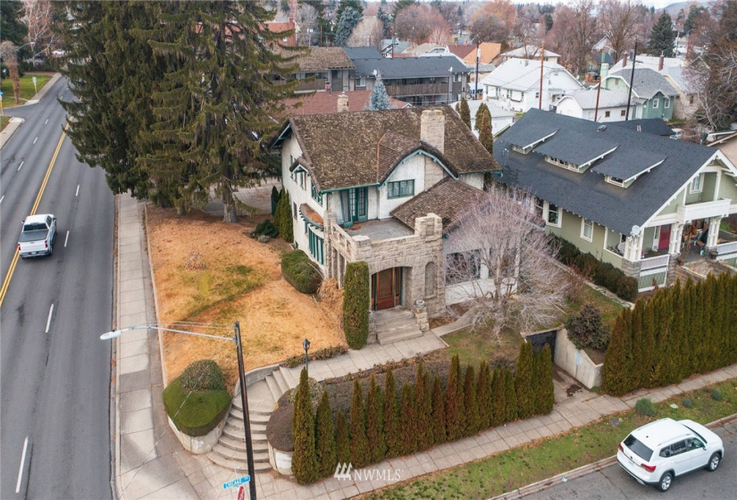 2 Chicago, Yakima, Washington 98902, 4 Bedrooms Bedrooms, ,2 BathroomsBathrooms,Residential,For Sale,Chicago,NWM1874309