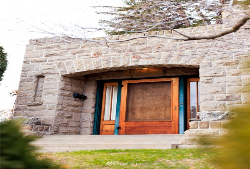 2 Chicago, Yakima, Washington 98902, 4 Bedrooms Bedrooms, ,2 BathroomsBathrooms,Residential,For Sale,Chicago,NWM1874309