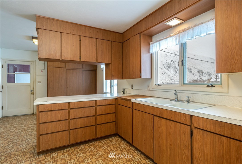 11 Moser, Orondo, Washington 98843, 3 Bedrooms Bedrooms, ,Residential,For Sale,Moser,NWM1874120