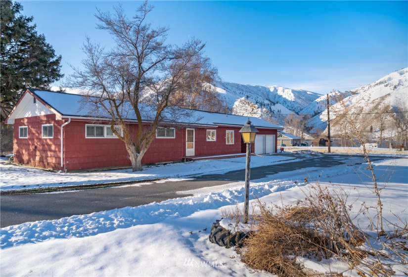 11 Moser, Orondo, Washington 98843, 3 Bedrooms Bedrooms, ,Residential,For Sale,Moser,NWM1874120