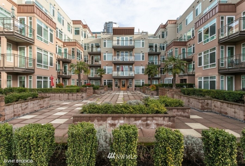 1950 Alaskan, Seattle, Washington 98101, 2 Bedrooms Bedrooms, ,2 BathroomsBathrooms,Residential Lease,For Rent,Alaskan,NWM1874444