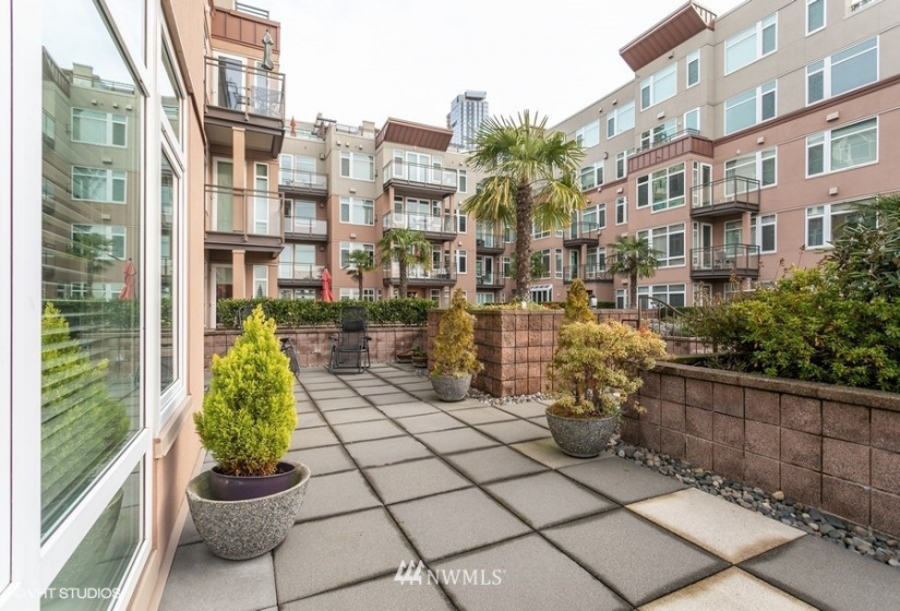 1950 Alaskan, Seattle, Washington 98101, 2 Bedrooms Bedrooms, ,2 BathroomsBathrooms,Residential Lease,For Rent,Alaskan,NWM1874444