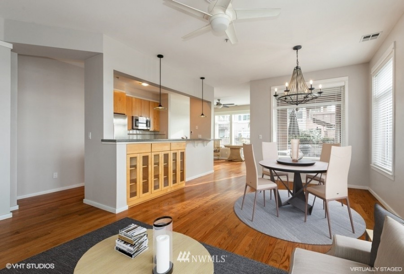 1950 Alaskan, Seattle, Washington 98101, 2 Bedrooms Bedrooms, ,2 BathroomsBathrooms,Residential Lease,For Rent,Alaskan,NWM1874444