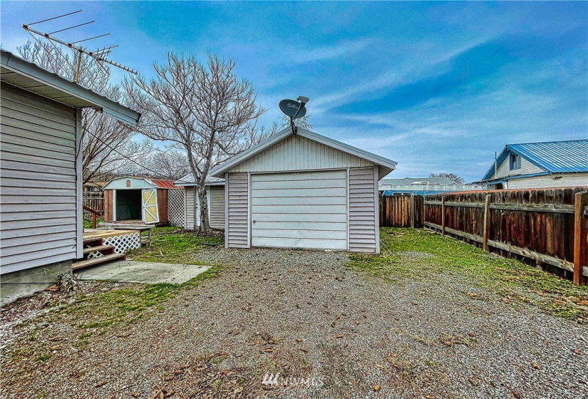 226 Conconully, Okanogan, Washington 98840, 2 Bedrooms Bedrooms, ,1 BathroomBathrooms,Residential,For Sale,Kahlows Add,Conconully,NWM1874252