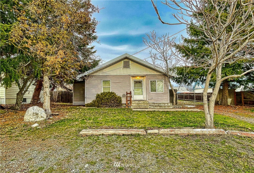 226 Conconully, Okanogan, Washington 98840, 2 Bedrooms Bedrooms, ,1 BathroomBathrooms,Residential,For Sale,Kahlows Add,Conconully,NWM1874252