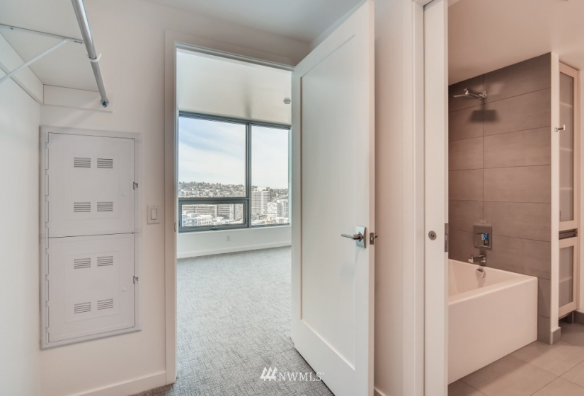 1808 Minor, Seattle, Washington 98101, 1 Bedroom Bedrooms, ,1 BathroomBathrooms,Residential Lease,For Rent,Nexus Condominium,Minor,NWM1874337