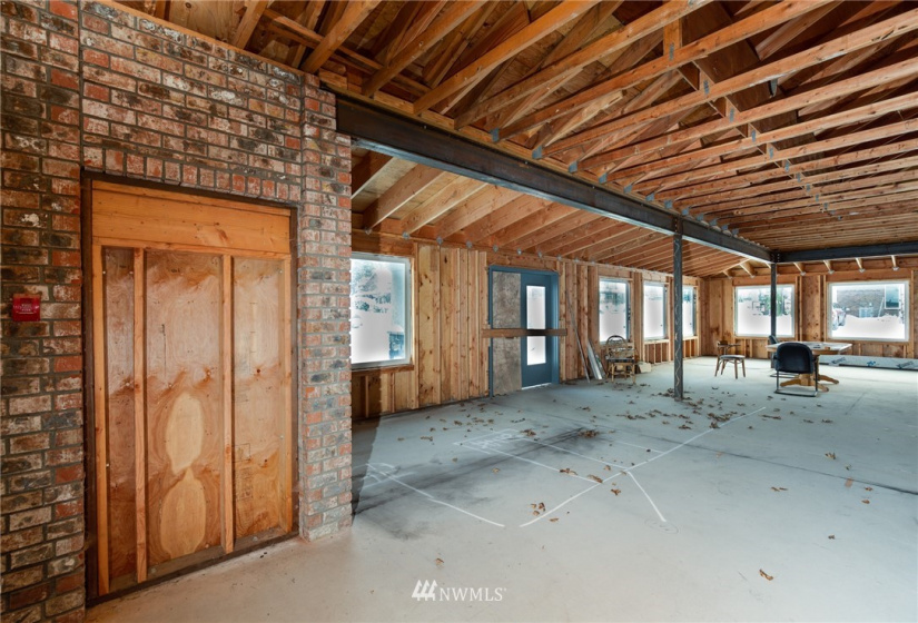 421 Midway, Oak Harbor, Washington 98277, ,Commercial Sale,For Sale,Midway,NWM1874108
