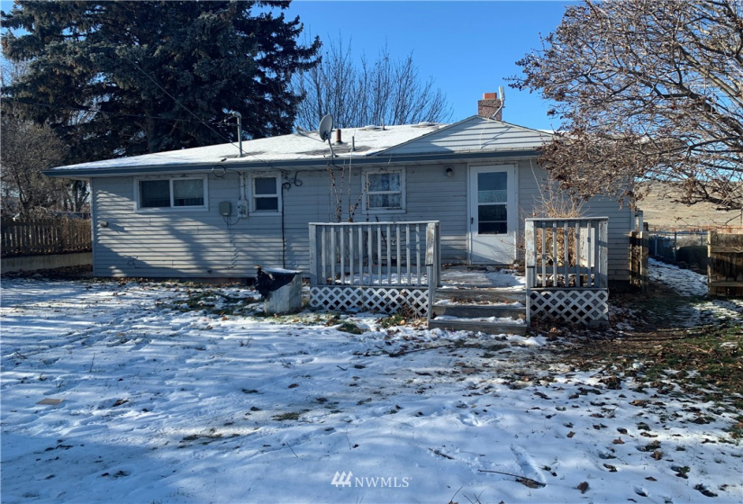 118 Juniper, Soap Lake, Washington 98851, 3 Bedrooms Bedrooms, ,1 BathroomBathrooms,Residential,For Sale,Juniper,NWM1874998