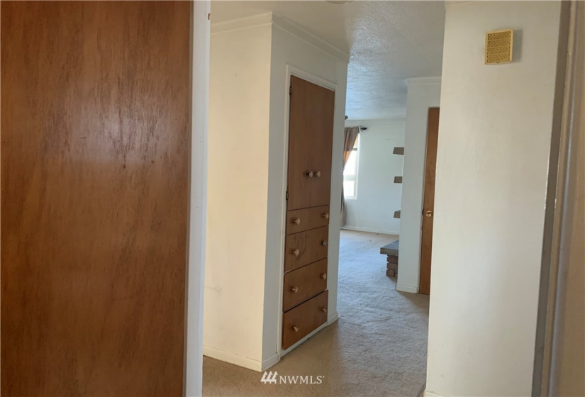 118 Juniper, Soap Lake, Washington 98851, 3 Bedrooms Bedrooms, ,1 BathroomBathrooms,Residential,For Sale,Juniper,NWM1874998
