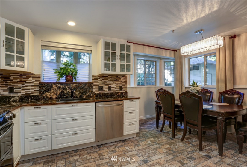 200 99th, Bellevue, Washington 98004, 2 Bedrooms Bedrooms, ,4 BathroomsBathrooms,Residential Lease,For Rent,99th,NWM1875002