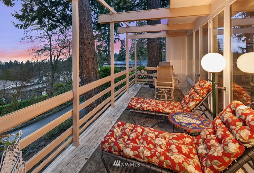 9534 1ST, Bellevue, Washington 98004, 3 Bedrooms Bedrooms, ,2 BathroomsBathrooms,Residential Lease,For Rent,1ST,NWM1875011