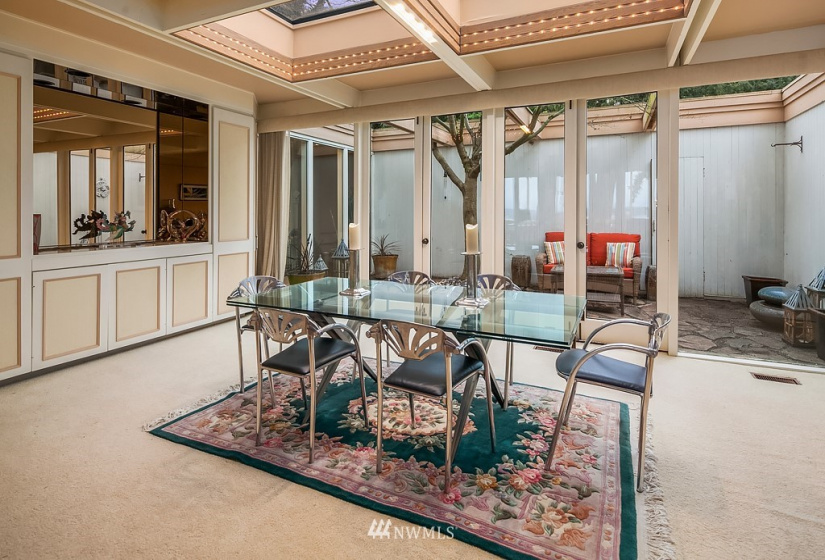 9534 1ST, Bellevue, Washington 98004, 3 Bedrooms Bedrooms, ,2 BathroomsBathrooms,Residential Lease,For Rent,1ST,NWM1875011