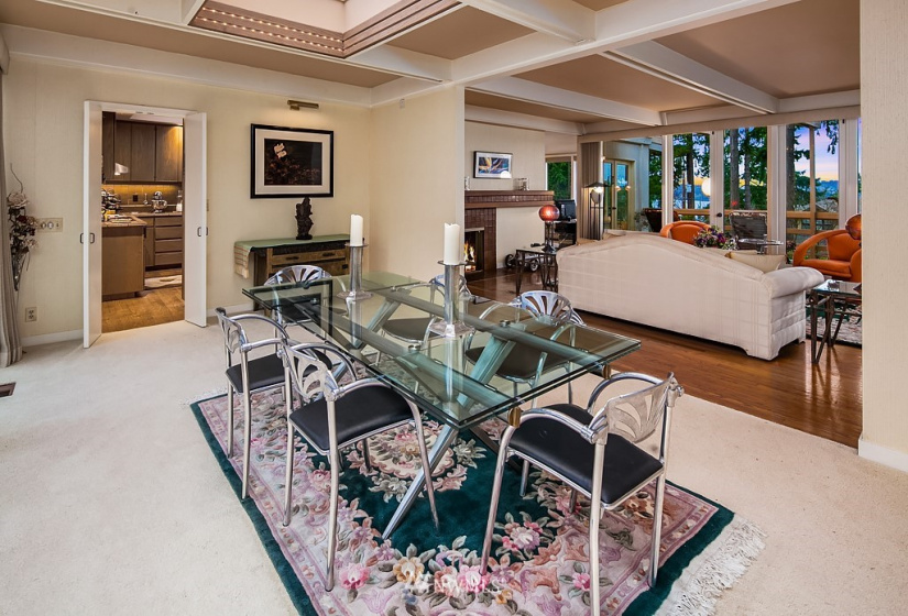 9534 1ST, Bellevue, Washington 98004, 3 Bedrooms Bedrooms, ,2 BathroomsBathrooms,Residential Lease,For Rent,1ST,NWM1875011